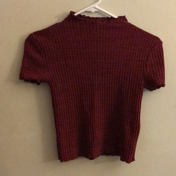 Cute basic red crop top - Picture 1 of 4